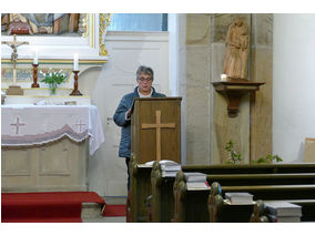 Bittprozession an der Weingartenkapelle (Foto: Karl-Franz Thiede)